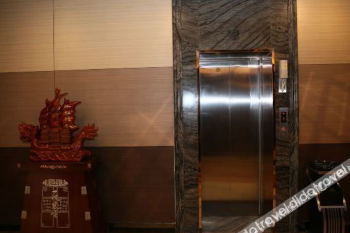 Hotel Interior 25 of 40