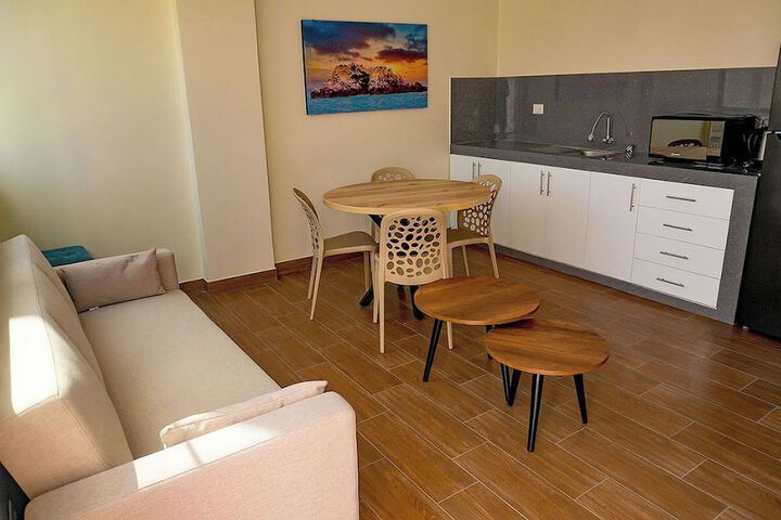 Room 70 of 214