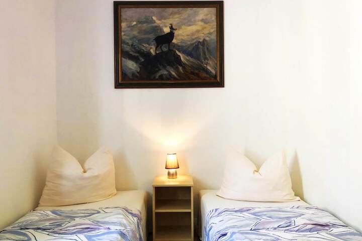 Room 30 of 113
