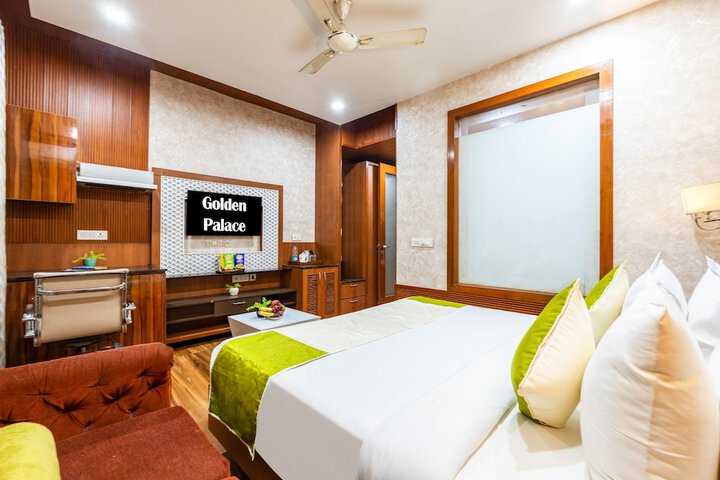 Room 44 of 76