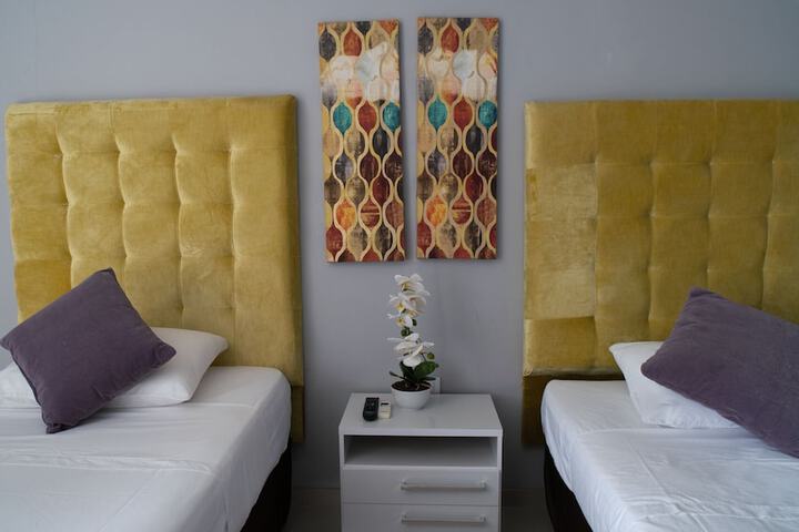 Room 10 of 36