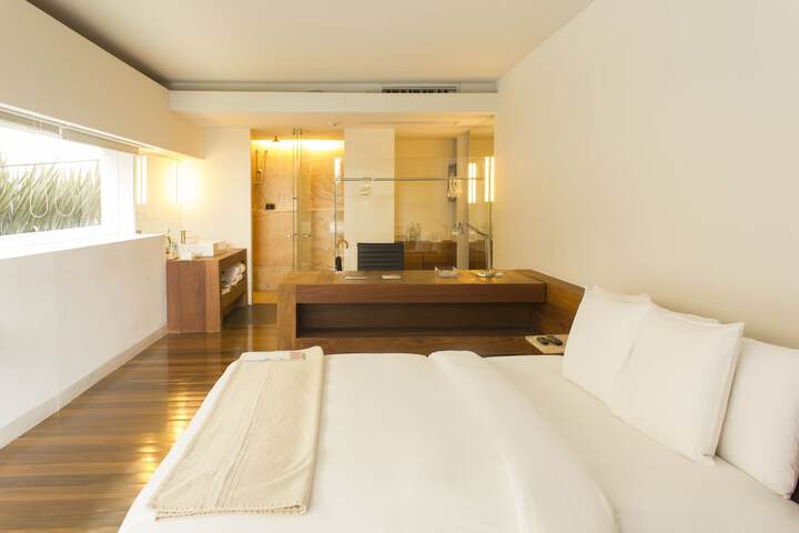 Room 17 of 57
