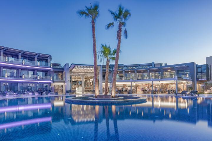 Pool 72 of 136