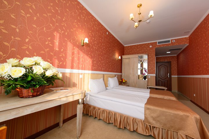 Room 10 of 23