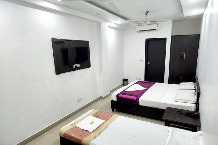 Room 65 of 90