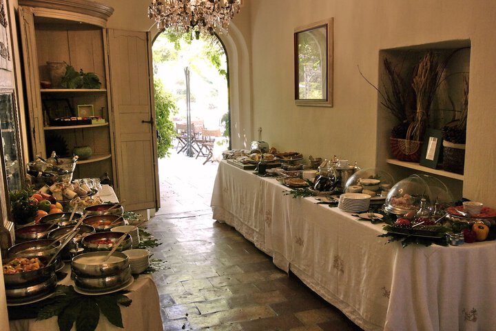 Dining 75 of 94