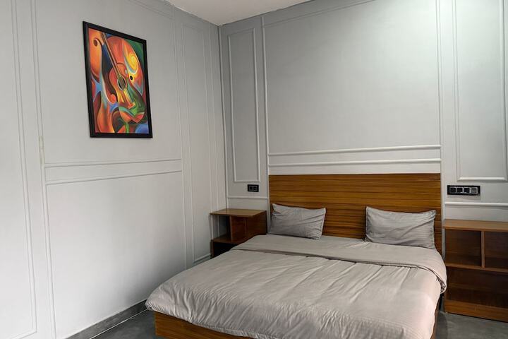Room 15 of 22