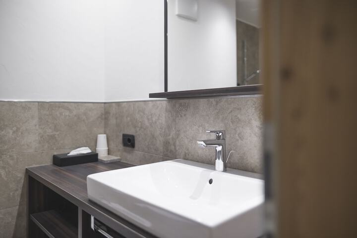 Room 134 of 214