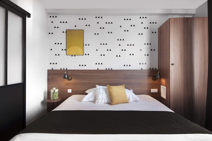Room 2 of 54
