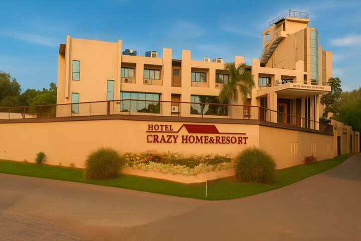 HOTEL CRAZY HOME AND RESORT