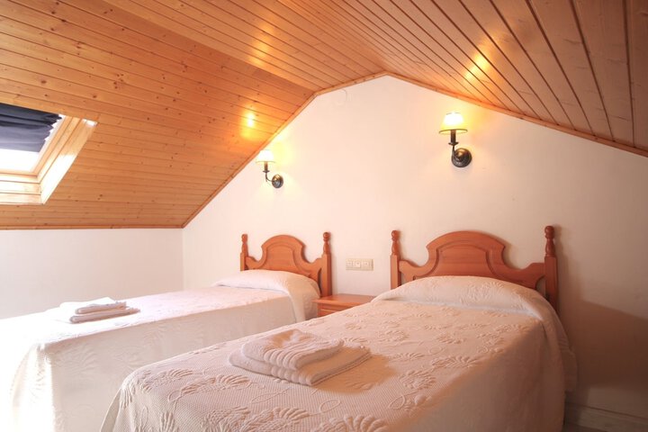 Room 5 of 37