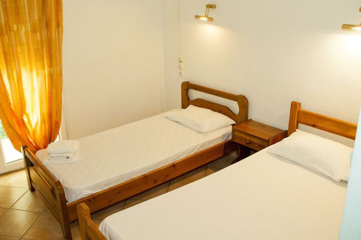 Room 7 of 29