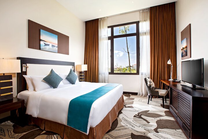 Room 4 of 31