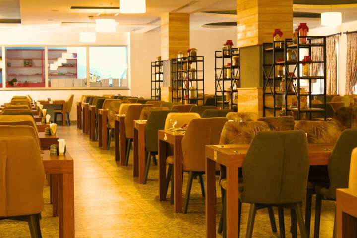 Dining 95 of 170