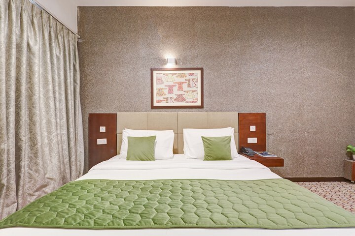 Room 34 of 63