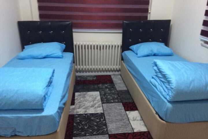 Room 6 of 12