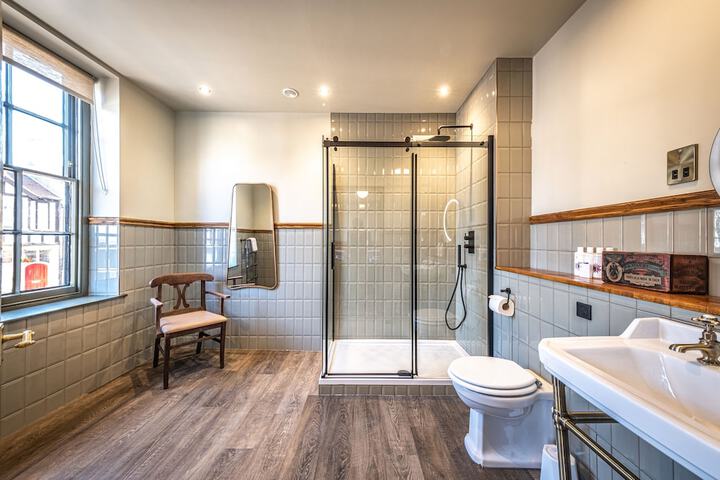 Clean Restrooms