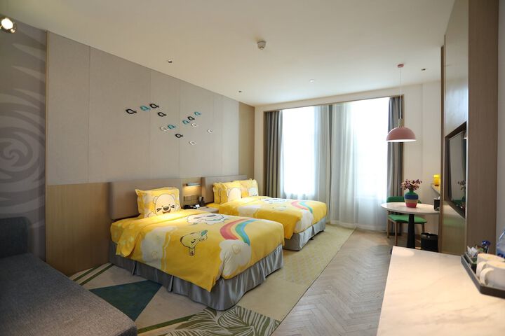 Room 14 of 104