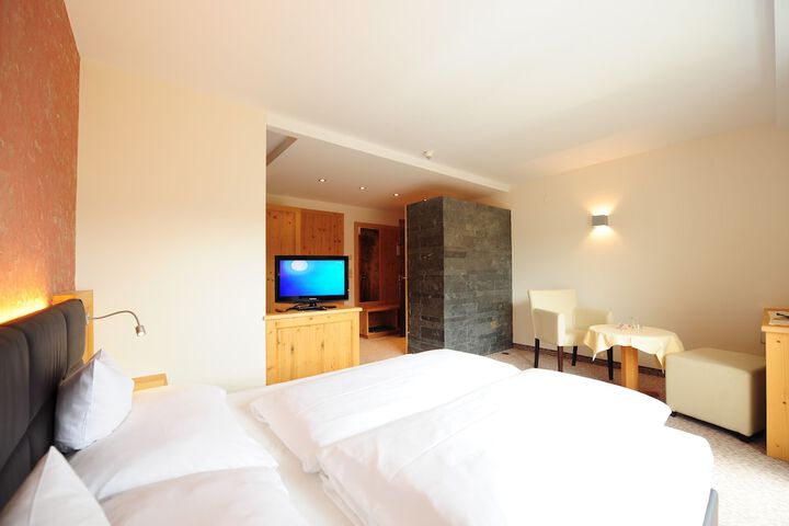 Room 10 of 63