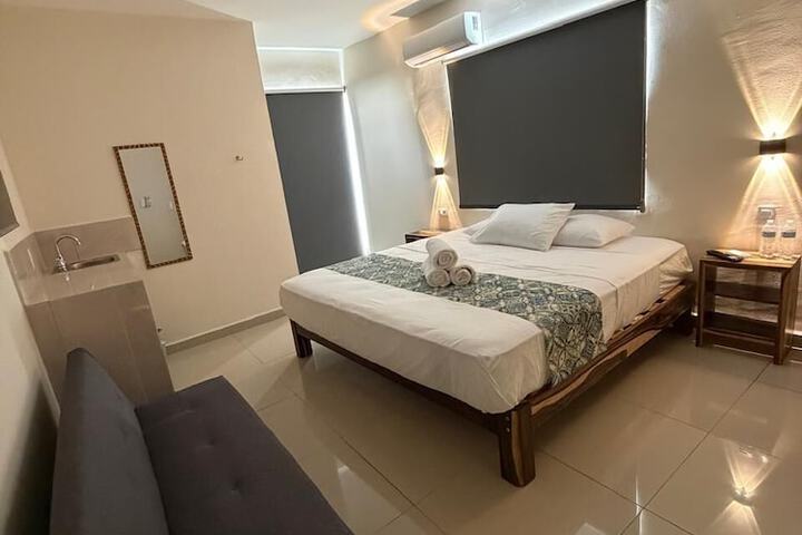 Room 4 of 10