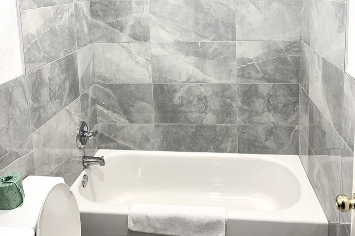 Room 17 of 30