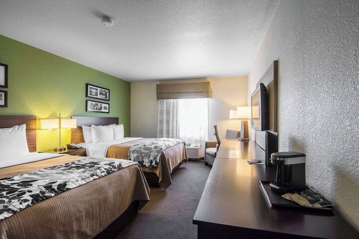 Room 10 of 45