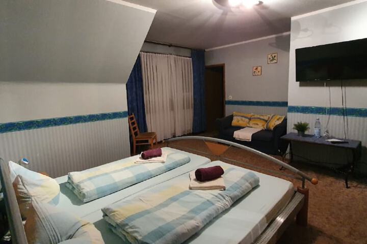 Room 12 of 31