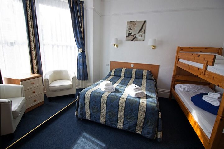 Room 13 of 41