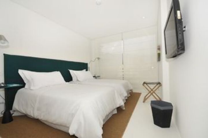 Room 7 of 50