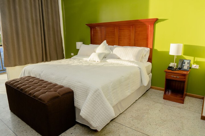 Room 5 of 27