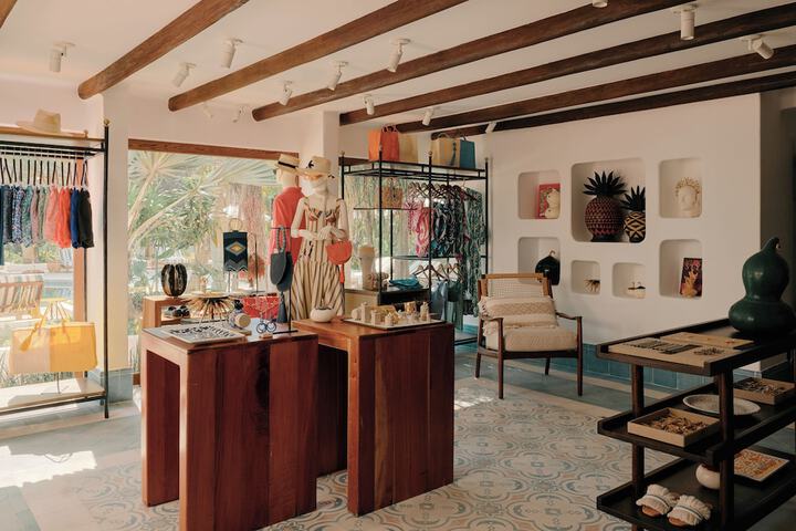 Gift Shop 115 of 145