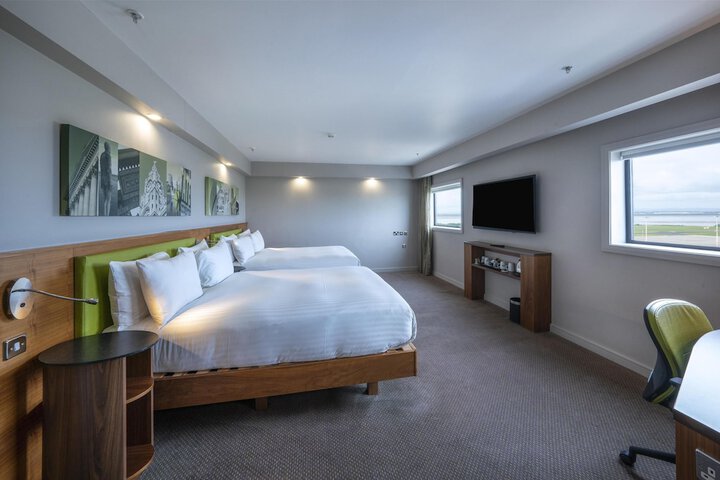 Room 9 of 29