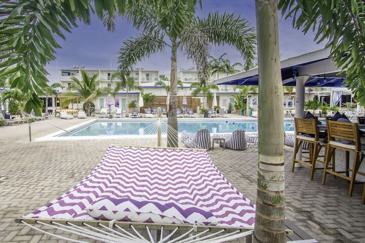 Pool 50 of 142