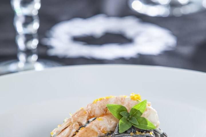 Dining 47 of 63