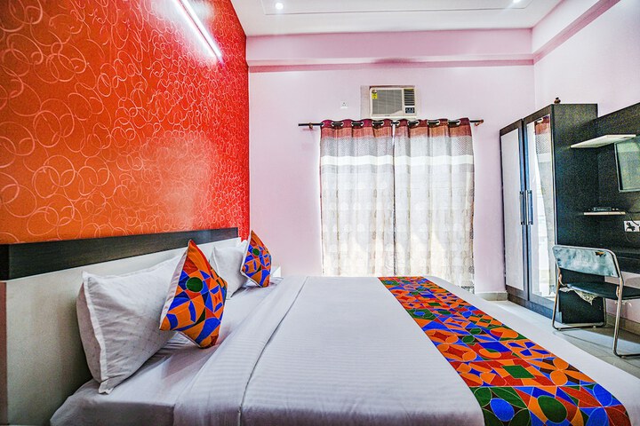 Room 15 of 25