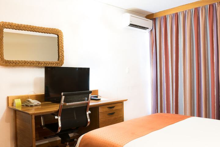 Room 9 of 113