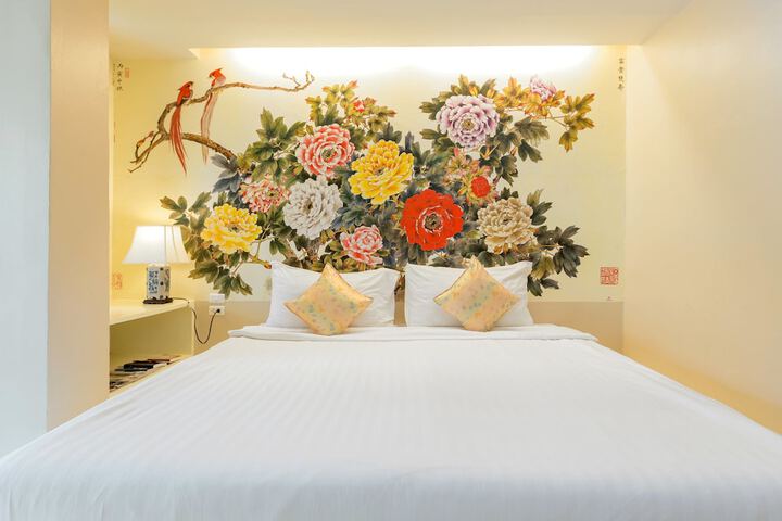 Room 5 of 192