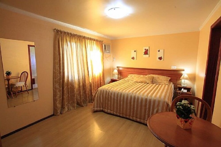 Room 13 of 44