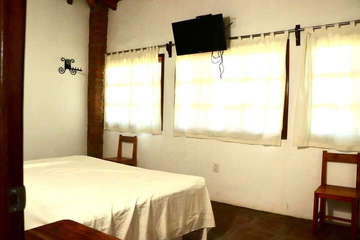 Room 7 of 34