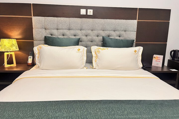 Room 9 of 26