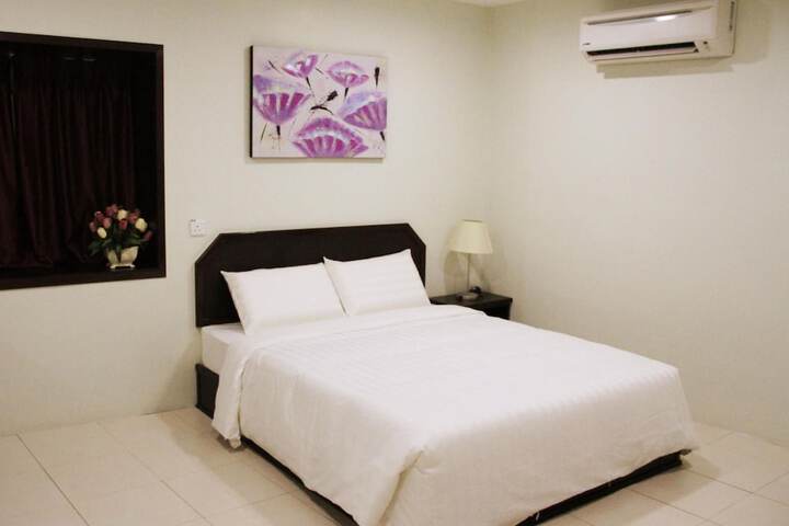 Room 17 of 46