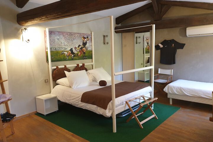 Room 3 of 74