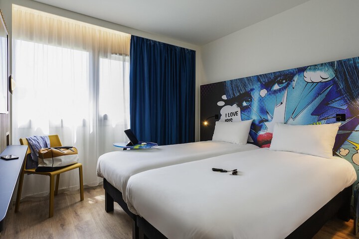 Room 20 of 46