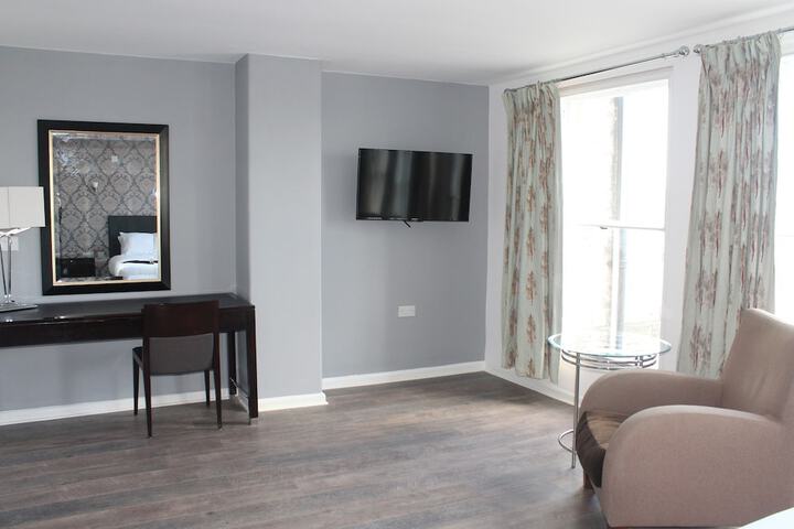 Room 43 of 78
