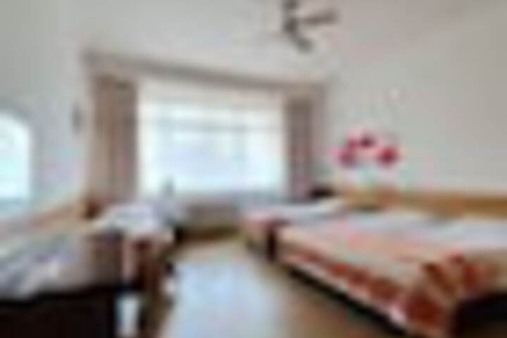 Room 119 of 324