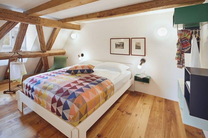 Room 10 of 169