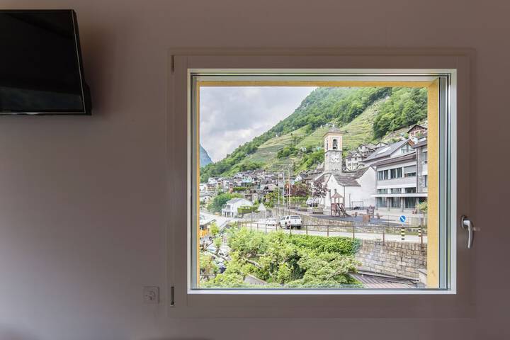 Room 4 of 39