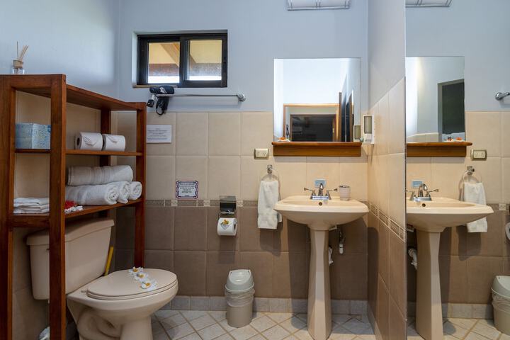 Room 34 of 120