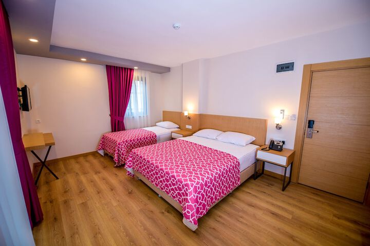Room 7 of 20