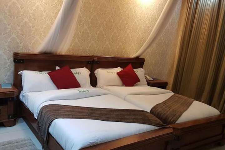 Room 2 of 12